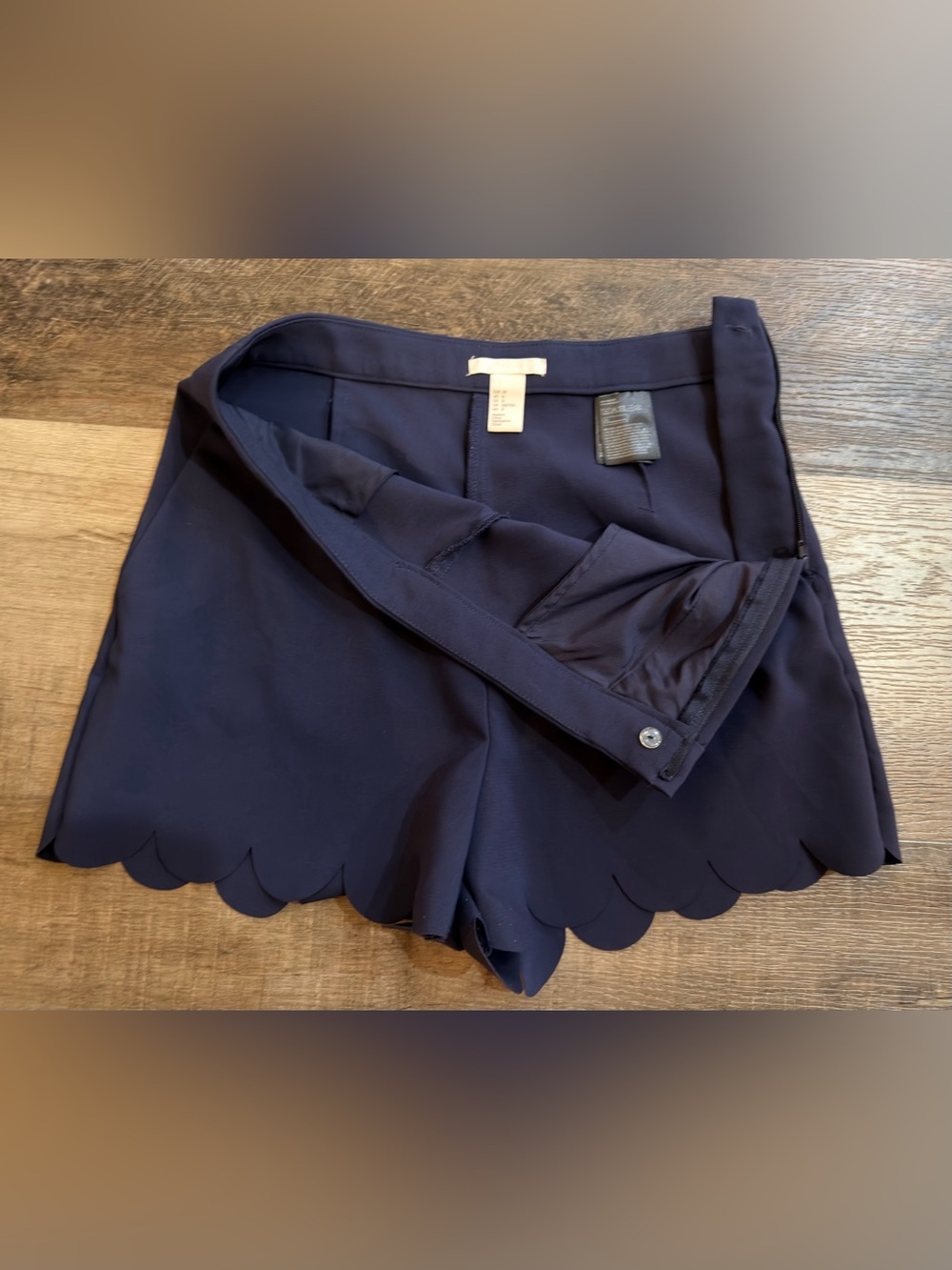 H&M Navy Scalloped Side Zip Shorts Size 8 - Picture 8 of 12